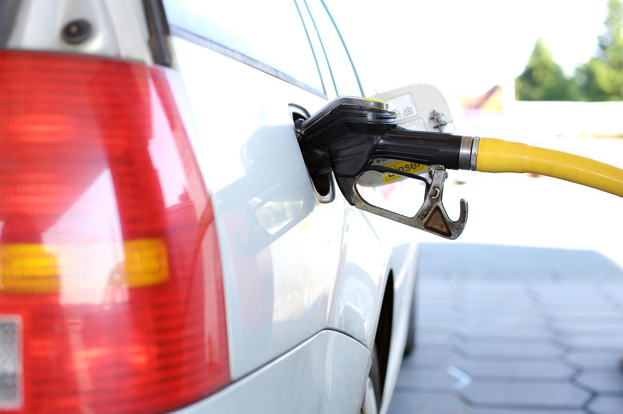 You are currently viewing Car Fuel Saving Tips By Driving Instructors