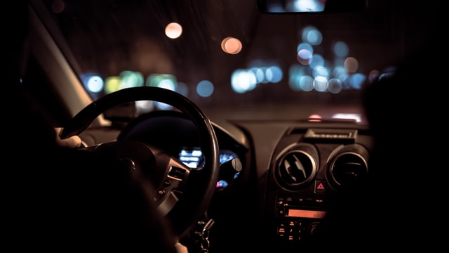 You are currently viewing Top Five Tips To Drive Safely At Night
