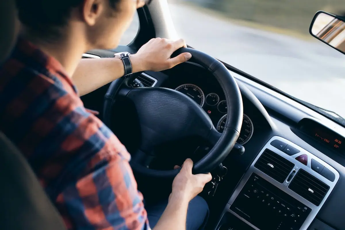 You are currently viewing Choosing the Right Driving Course Package: What to Consider