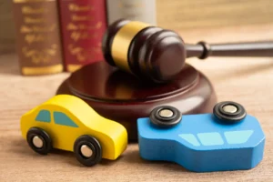 Read more about the article Distracted Driving Laws Ontario: Penalties and What Counts as Distracted